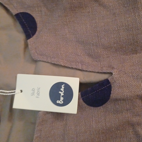 Bodin  Dress below the knees. Brown with black dots throughout the dress. - Picture 9 of 9